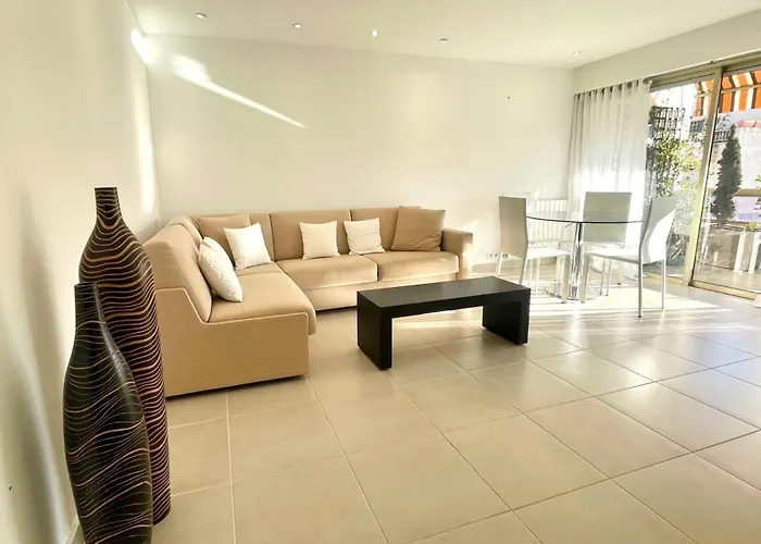 Pr Croisette, By Welcome To Cannes